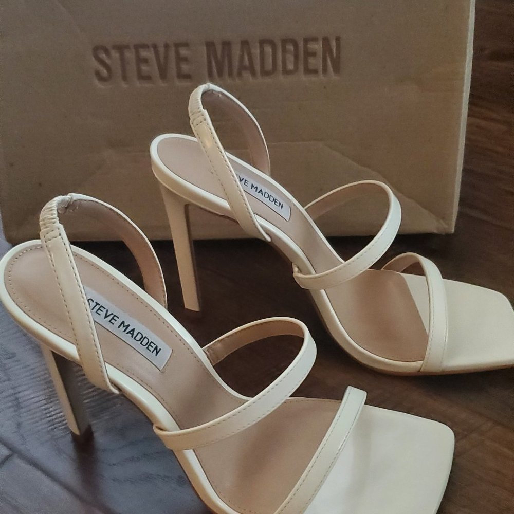 Steve Madden Grade Heel in White Patent